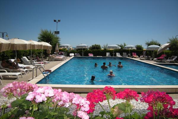 Hotel Imperial Palace Lido di Jesolo Exterior photo